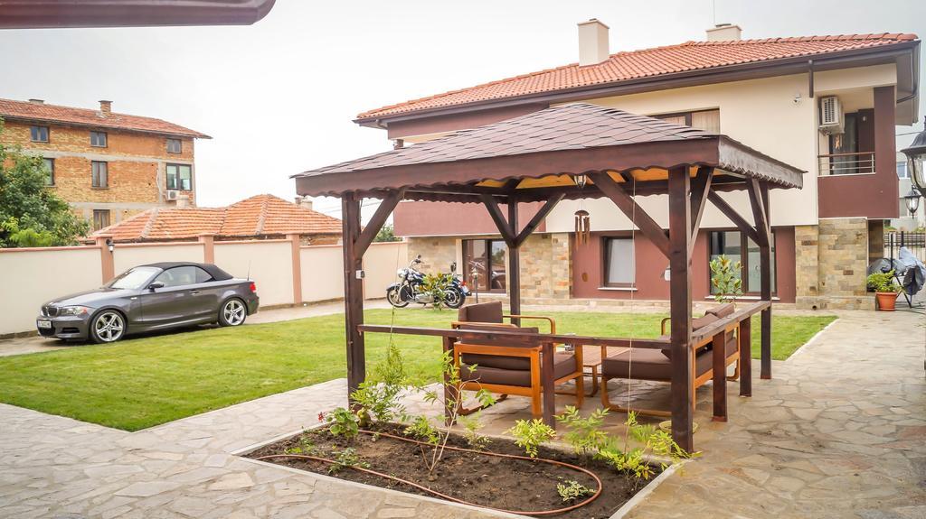 Guest House Meridi Priseltsi Exterior photo