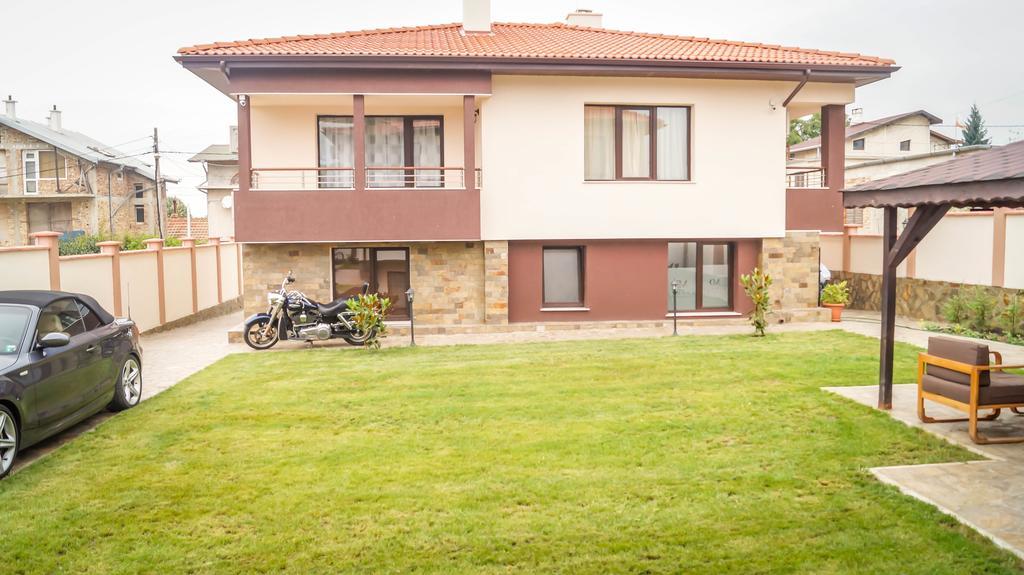 Guest House Meridi Priseltsi Exterior photo
